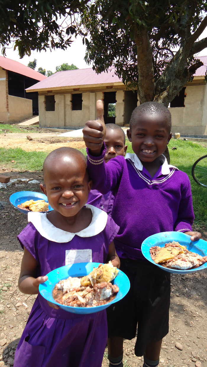 Nyaka students getting ready to have some lunch